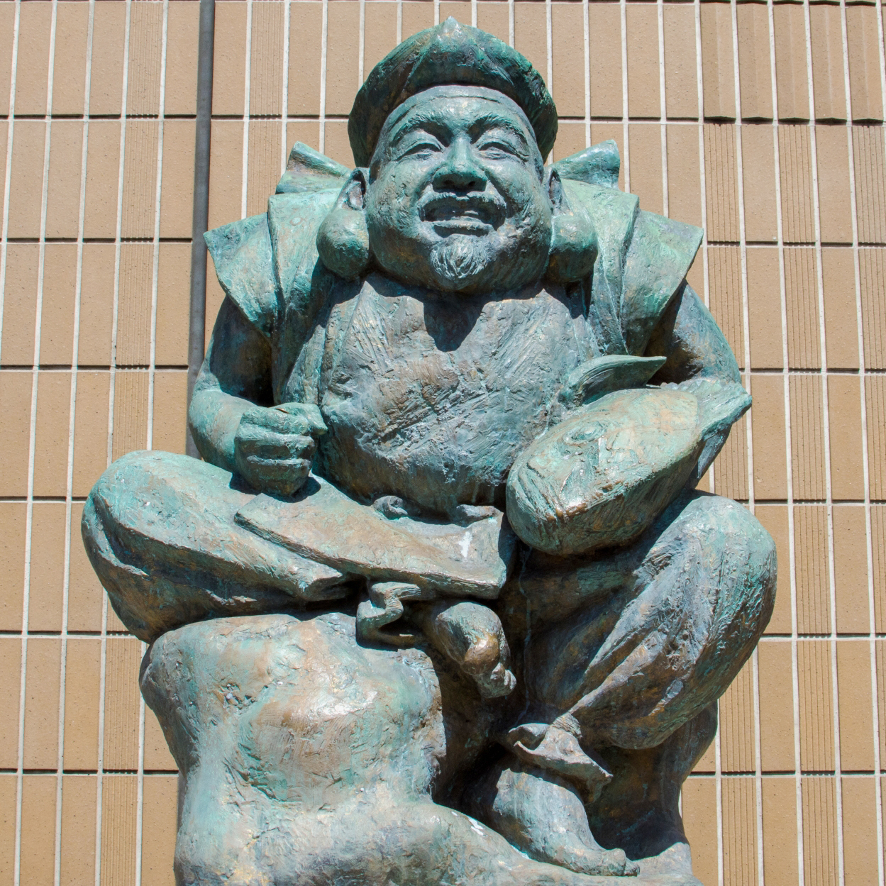 恵比寿駅西口の恵比寿像